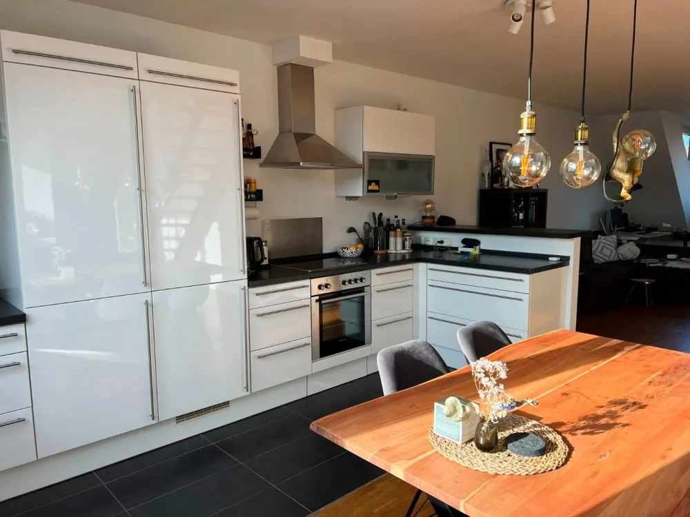 Helle Maisonettewohnung mit Balkon in Hamburg-Eimsbüttel