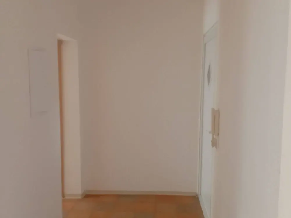 Spacious Large Shared Apartment Room Near University