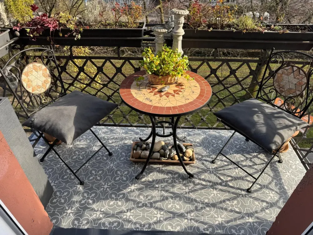 Außergewöhnliche Altbauwohnung über 3 Etagen mit Balkon & Dachterrasse in Frankfurt-Bornheim
