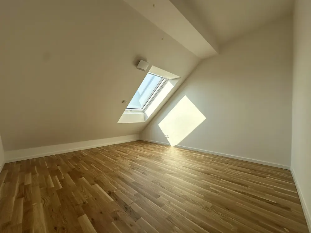 **Erstbezug** Gemütliche 4-Raum-Wohnung mit Loggia in Dresden-Friedrichstadt