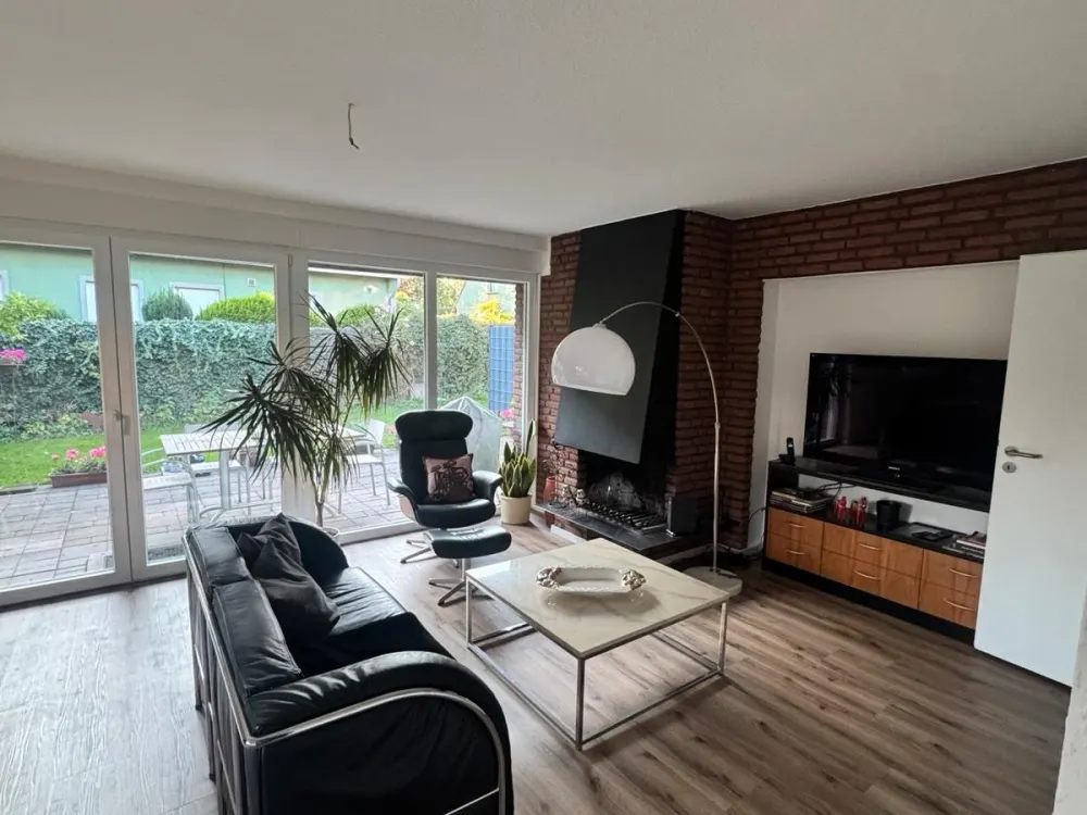 Wohnung mit Terrasse und Garten