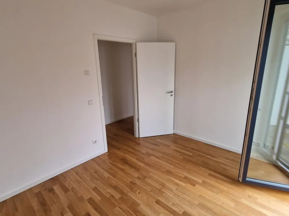 Neubauwohnung nahe Tierpark/Balkon/EBK