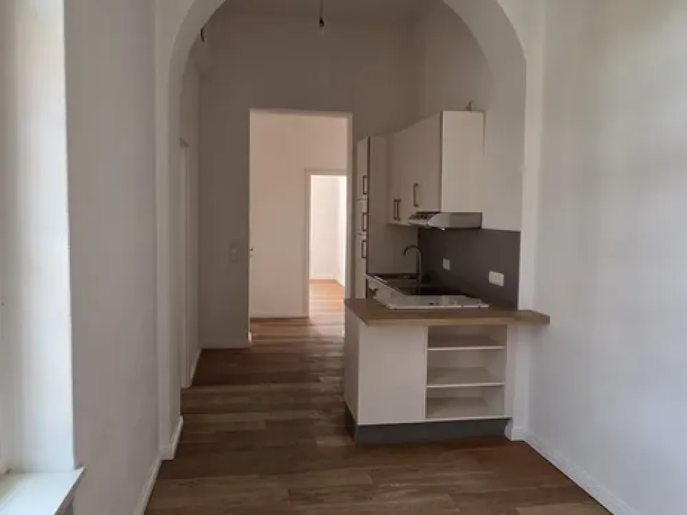 BIS 2032//Helle 4‑Zi.‑Whg im Ludwig‑Hoffmann‑Quartier, modernisiert, ruhig, mit Balkon & Stellplatz