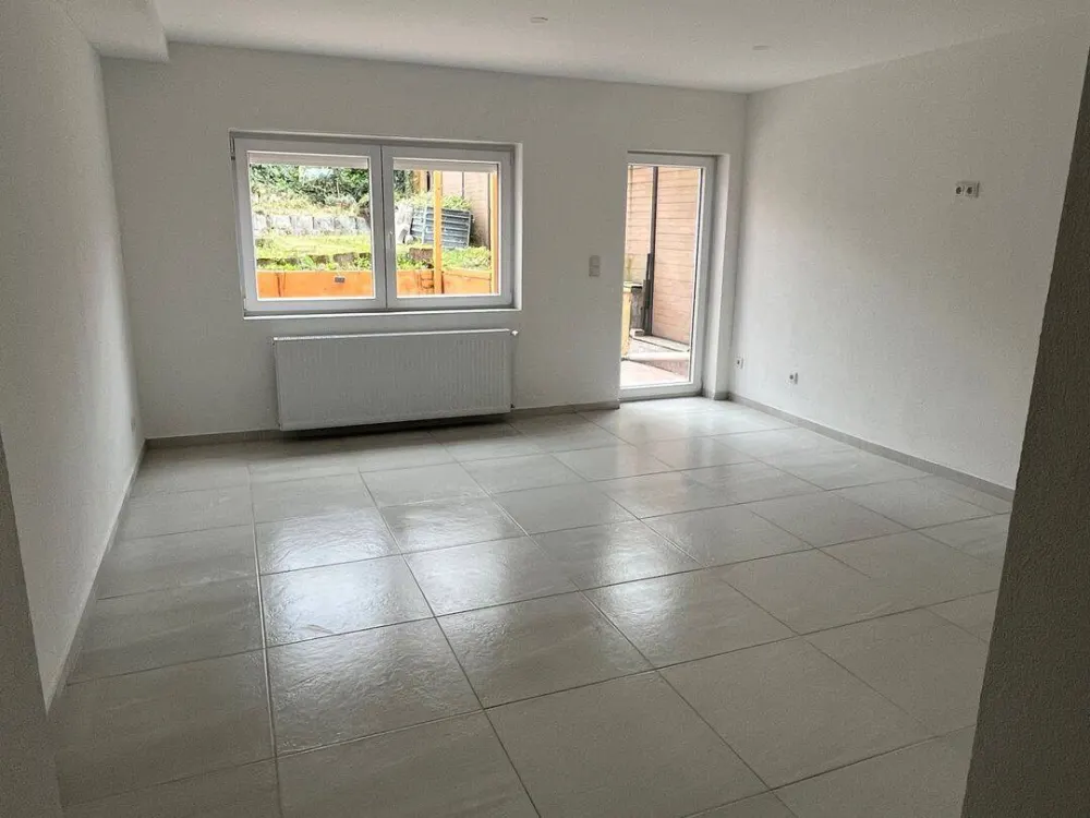 Central & Renovated - Single-Family House with Terrace and Garden for Rent
