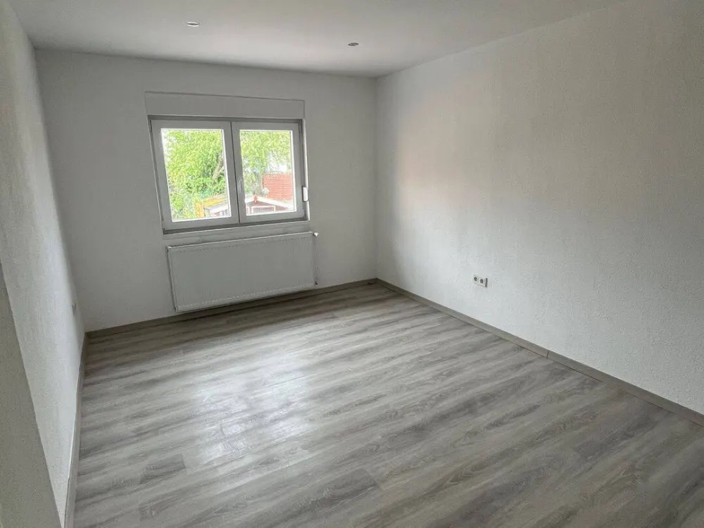 Central & Renovated - Single-Family House with Terrace and Garden for Rent