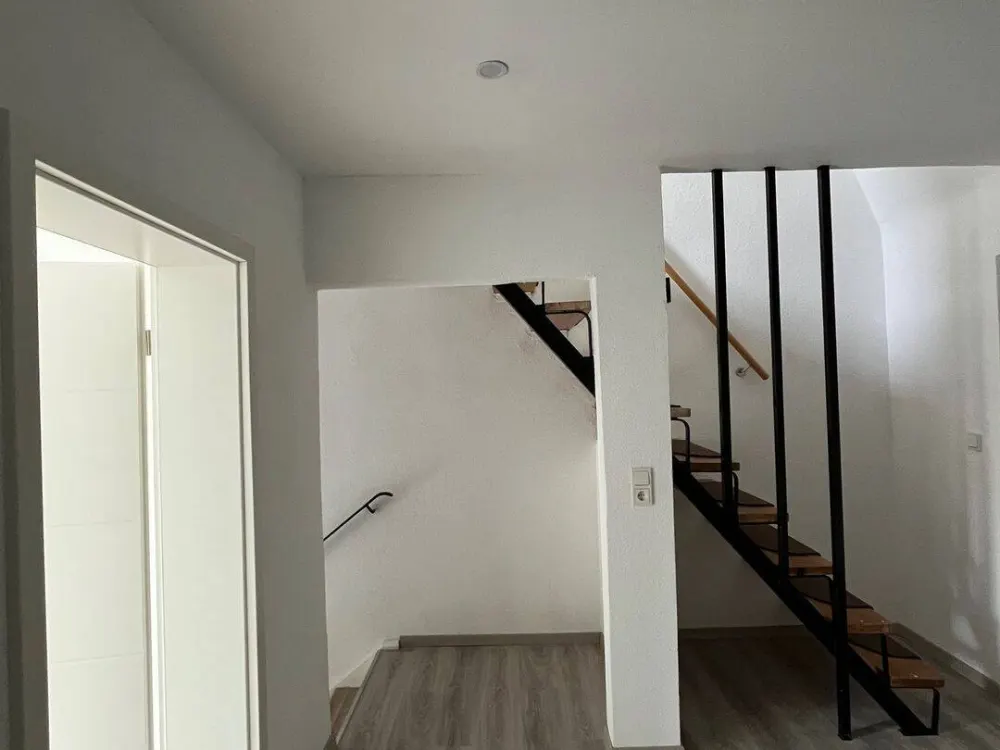 Central & Renovated - Single-Family House with Terrace and Garden for Rent