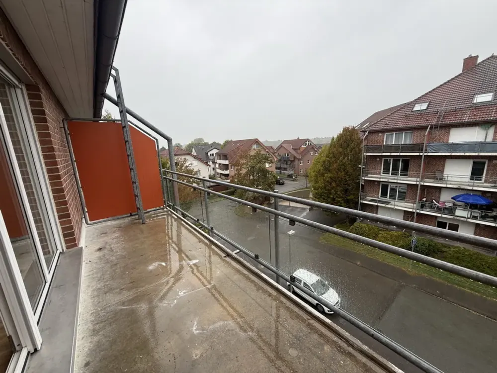 Attractive 2-Room Maisonette Apartment with Kitchenette, Balcony and Parking Space