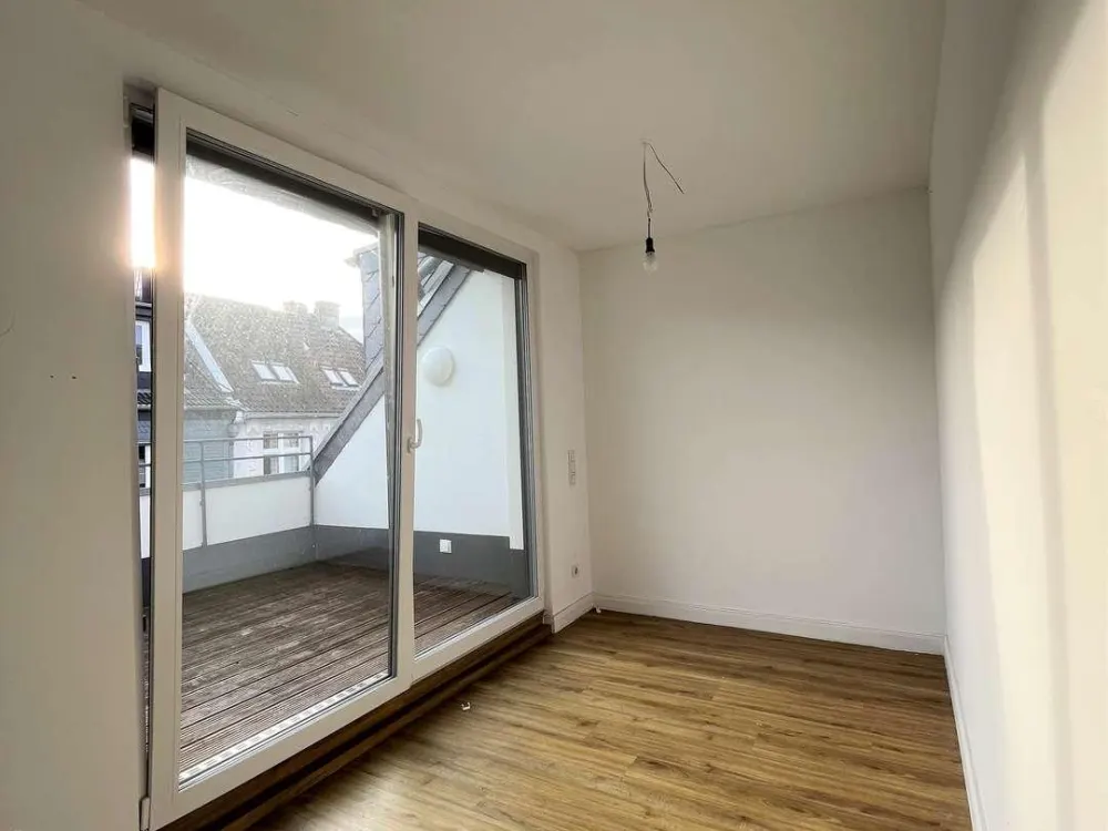 Schicke Dachgeschosswohnung mit Dachterrasse in Dortmund.