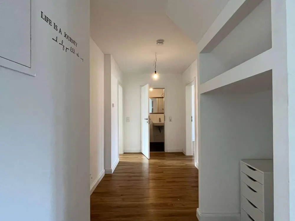 Schicke Dachgeschosswohnung mit Dachterrasse in Dortmund.