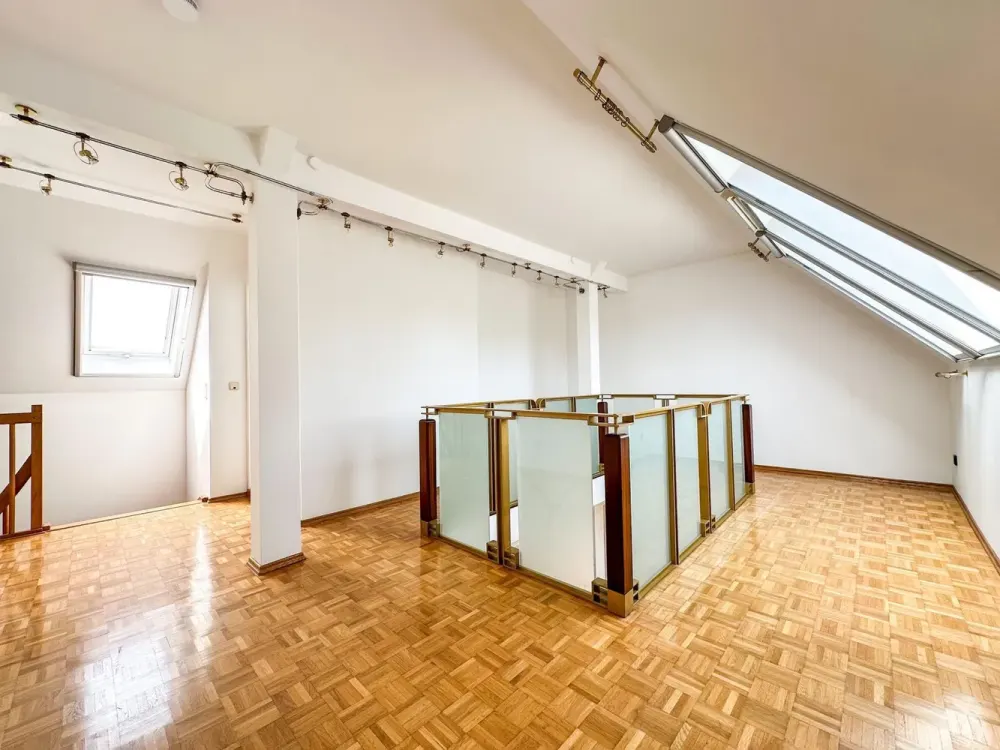 Sehr schönes Penthouse in spandau