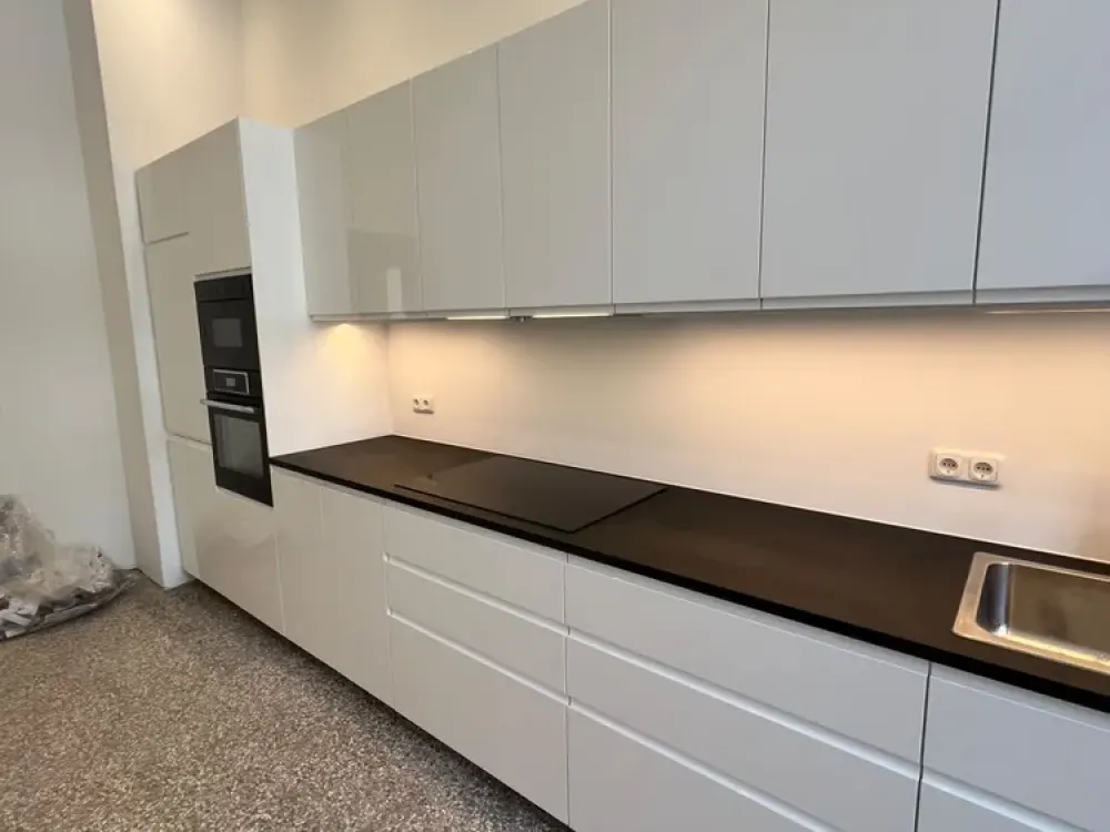 Luxuriöse 3-Zi-Whg. in herrlichem Stilaltbau mitten in der City!