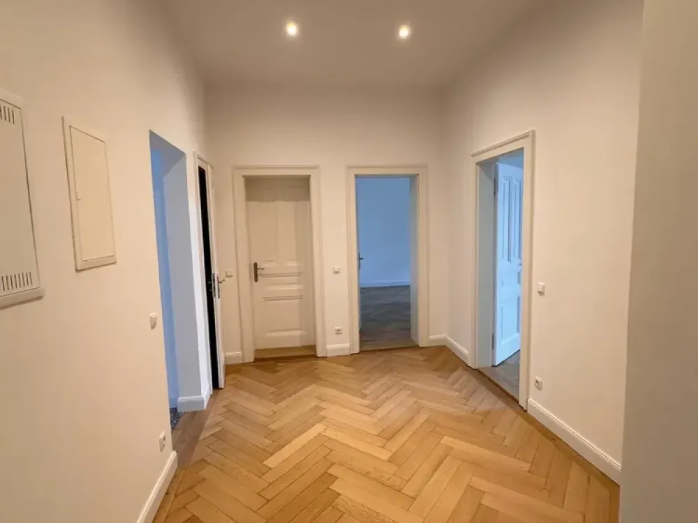 Luxuriöse 3-Zi-Whg. in herrlichem Stilaltbau mitten in der City!