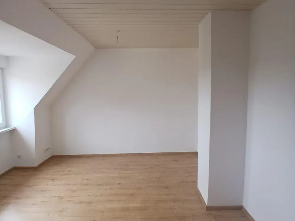 Helle 2-Raum-Wohnung in Wiedemar, 38 m², ab sofort verfügbar
