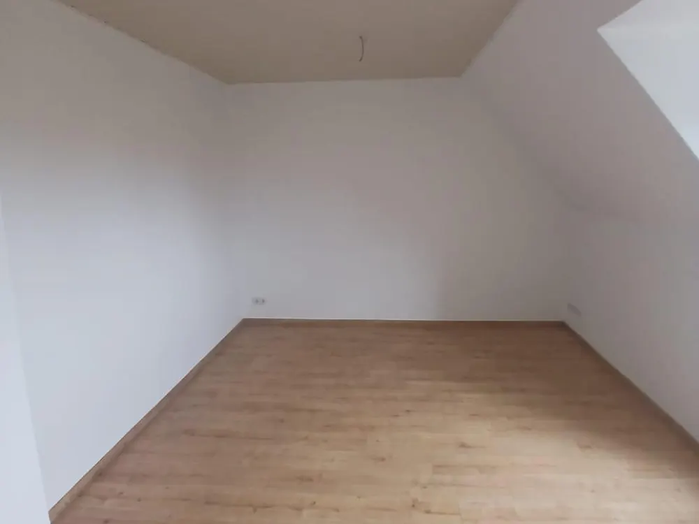 Helle 2-Raum-Wohnung in Wiedemar, 38 m², ab sofort verfügbar