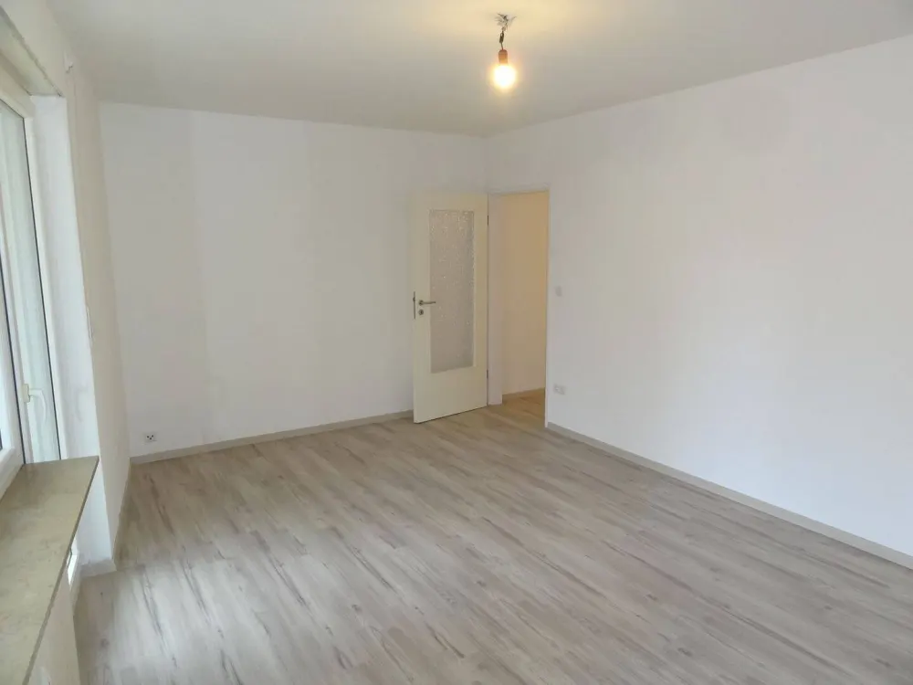 Ruhige 2 - Zimmer - Wohnung in St. Johannis mit Balkon