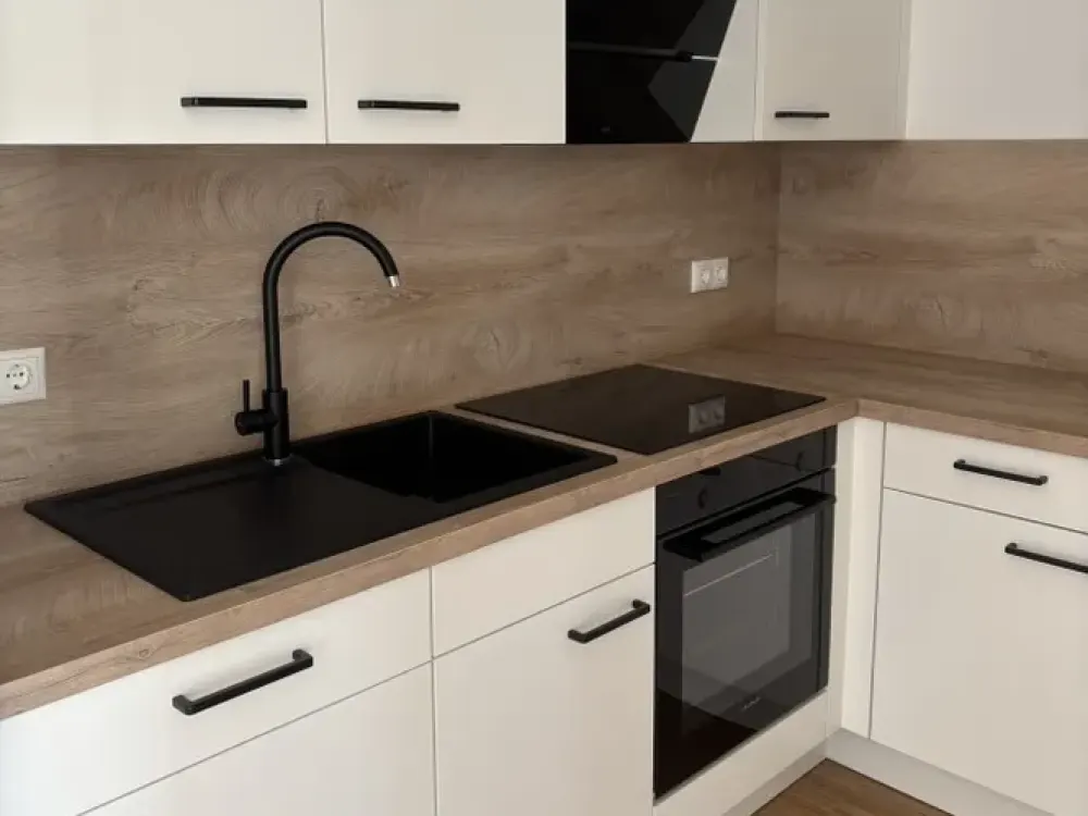 Comfortable apartment in new building, perfect layout, beautiful terrace! First occupancy!