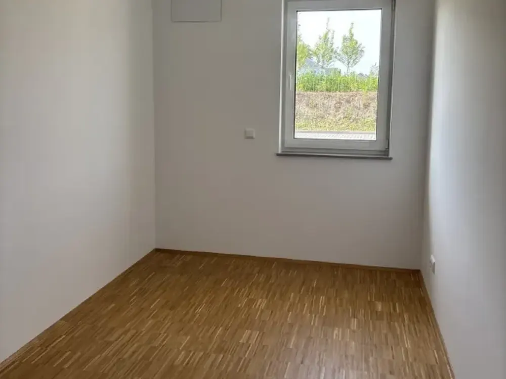 Comfortable apartment in new building, perfect layout, beautiful terrace! First occupancy!