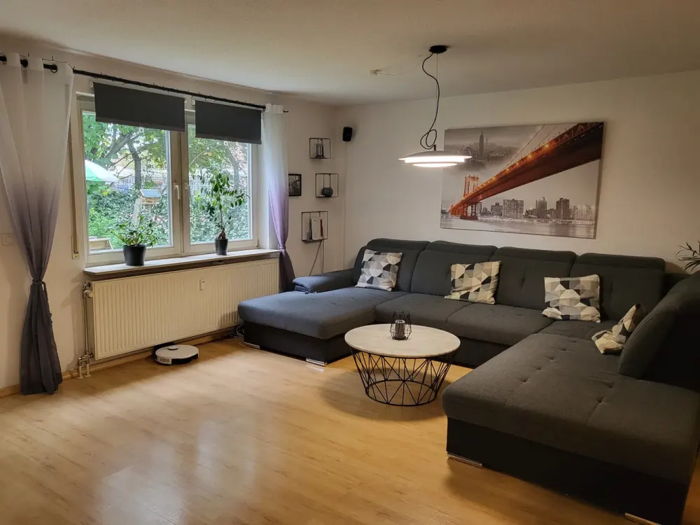Schöne 3,5 Zimmerwohnung im EG mit Garten