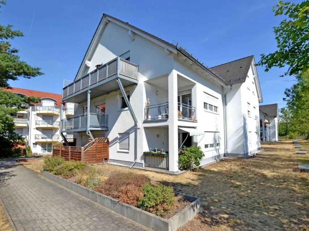 IHR NEUES ZUHAUSE // 3-Raum-Wohnung mit Loggia am Stadtrand von Leipzig