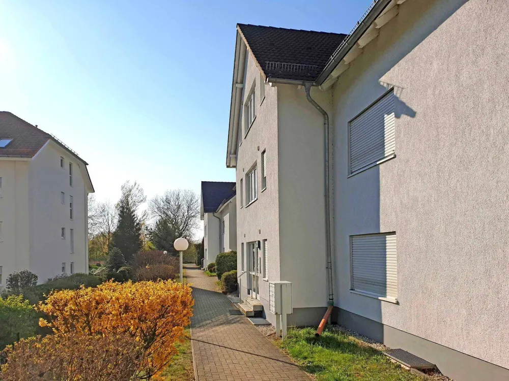 IHR NEUES ZUHAUSE // 3-Raum-Wohnung mit Loggia am Stadtrand von Leipzig