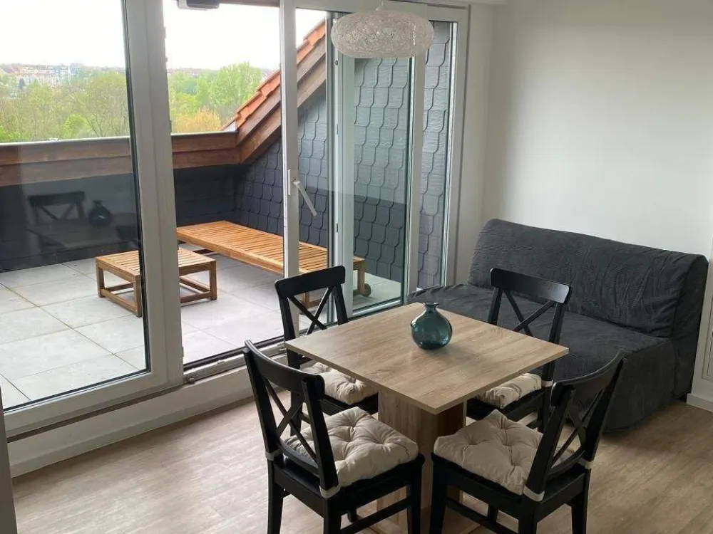 WE 09 / Möblierte Wohnung in Parknähe mit Loggia / Erstbezug