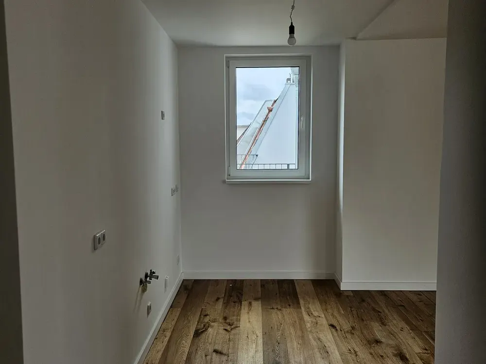 Große, helle 4 Zimmer Wohnung mit offenem Wohnbereich - Neu ausgebaut