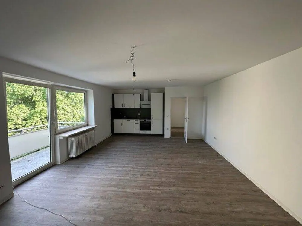 Helle 1-Zimmer-Wohnung mit Balkon