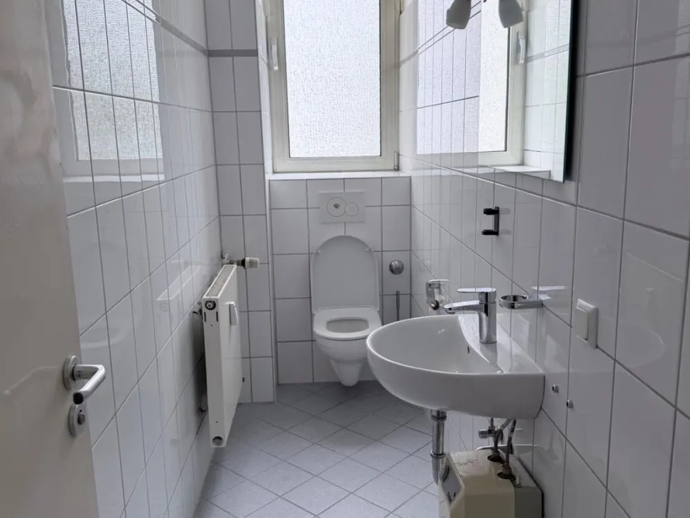 Bright & Spacious Apartment in Central Location of Saarbrücken, me