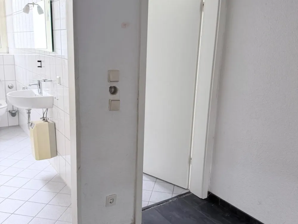 Bright & Spacious Apartment in Central Location of Saarbrücken, me