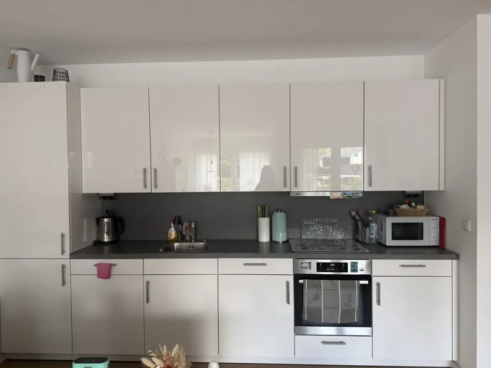 Welcome to Erphoviertel: 2-Room Apartment with Loggia!