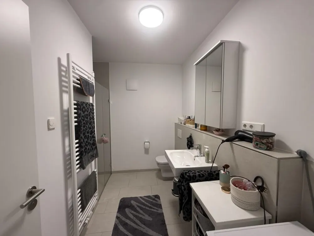Welcome to Erphoviertel: 2-Room Apartment with Loggia!