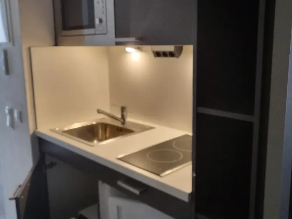 Schöne 1-Zimmer Wohnung in Berlin- nur Studenten, Azubis o. Praktikanten