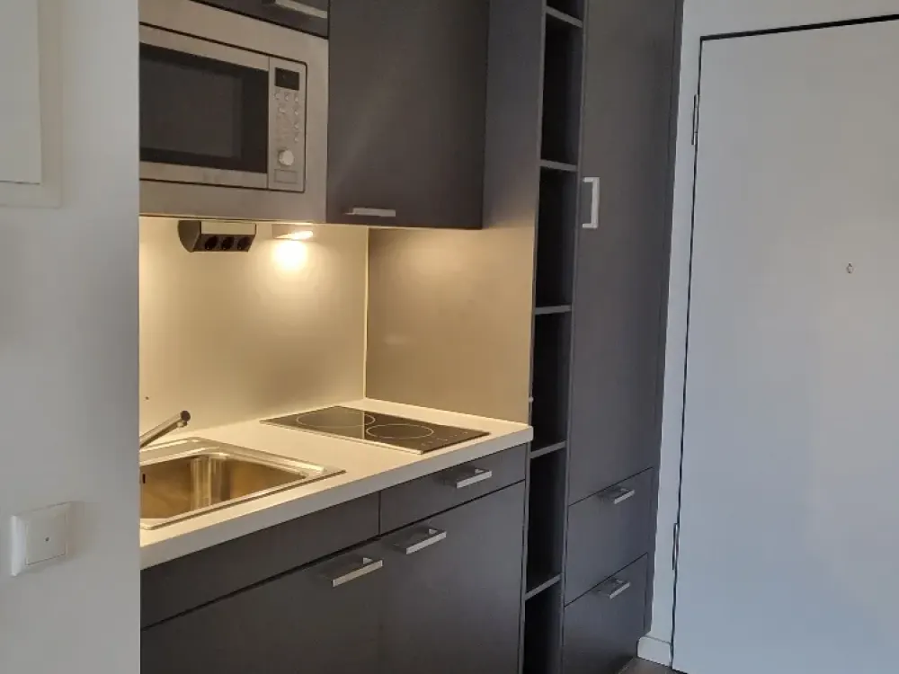 Schöne 1-Zimmer Wohnung in Berlin- nur Studenten, Azubis o. Praktikanten
