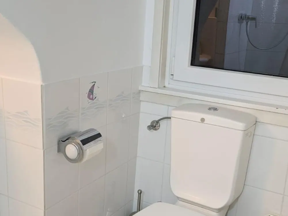 Ein Zimmer 25qm mit Bad