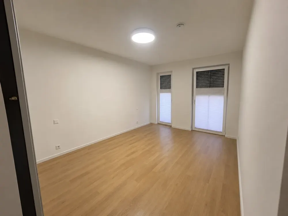 Moderne 3-Zimmer-Erdgeschosswohnung mit 39 m² Privatgarten & TG-Stellplatz in Grafental