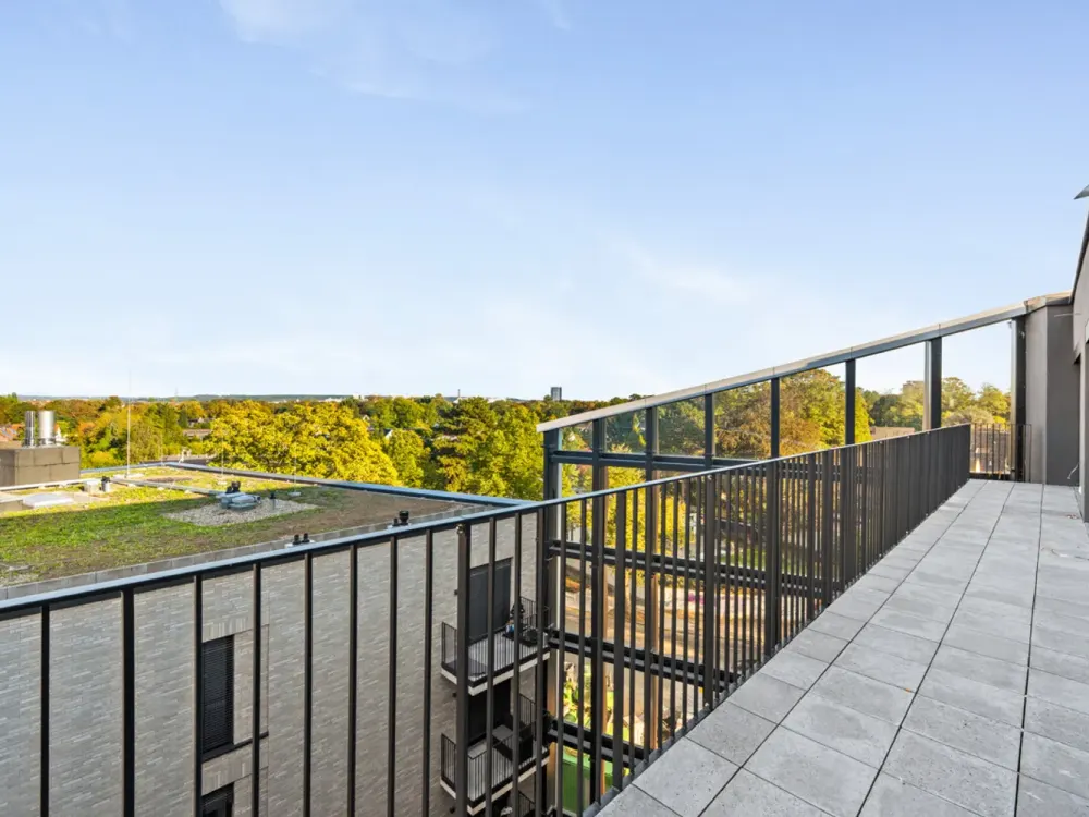 Secure your viewing on 28.10 now! Dreamlike penthouse apartment above the roofs of Deiker Höf
