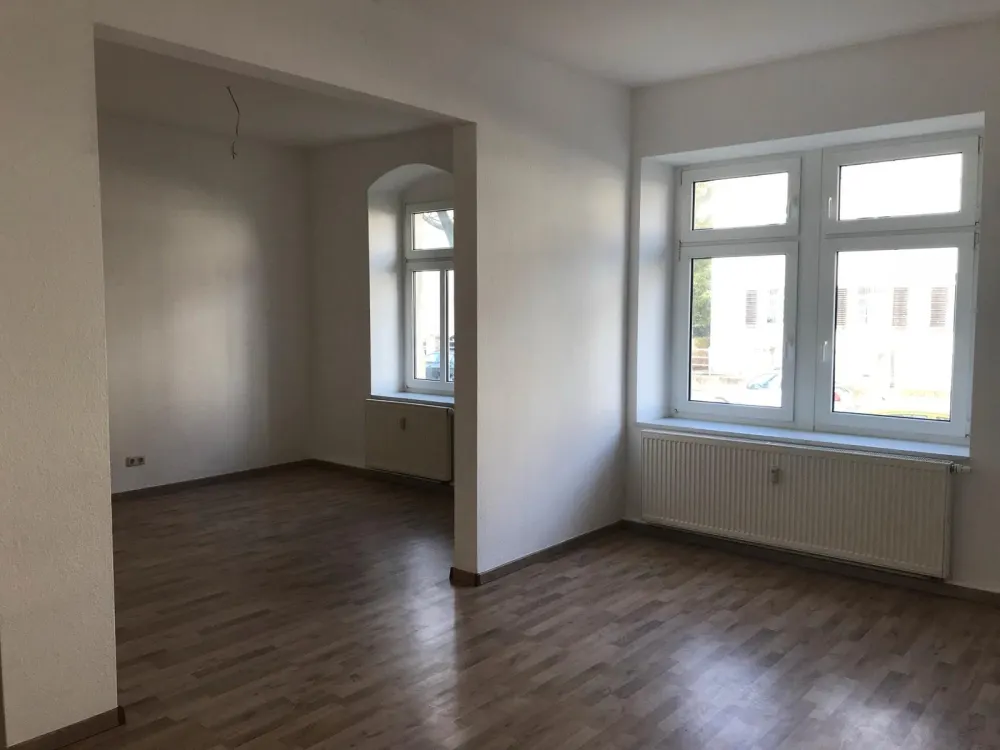 Helle, offene Zweizimmerwohnung in DD Leuben