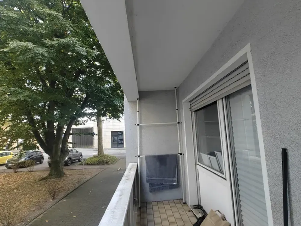 Living with Character: Compact Shared Apartment in Südweststadt