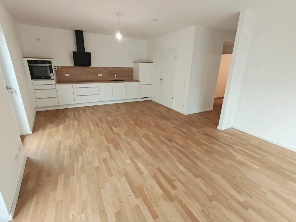 3 Zimmer Wohnung mit Balkon und Einbauküche