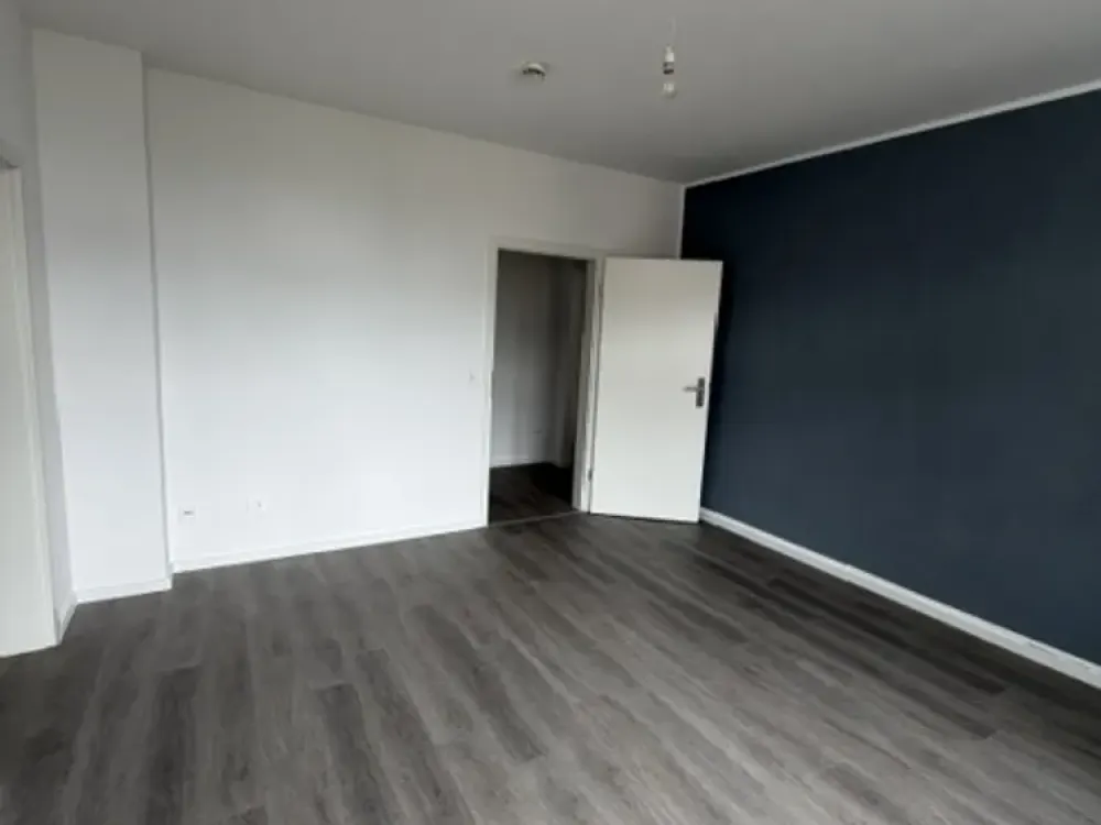 renovierte 2,5 Zimmer, große Wohnküche, ruhig und zentral