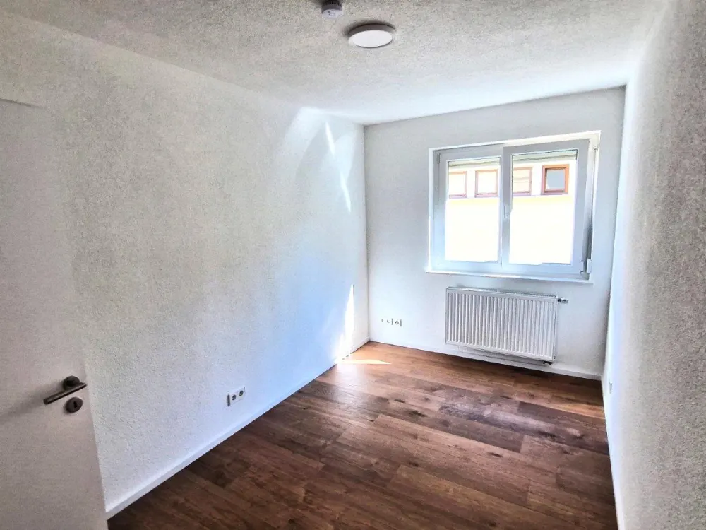 Lichtdurchflutete 4-Zimmer-Wohnung in Toplage in Esslingen