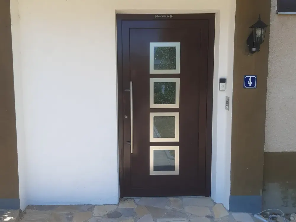 Möblierte 2-Zimmer-Wohnung, Einbauküche, Garage, Garten