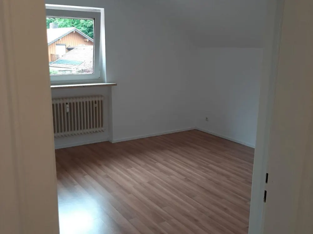 3 ZKB Dachgeschoss Mietwohnung 3 Zimmer