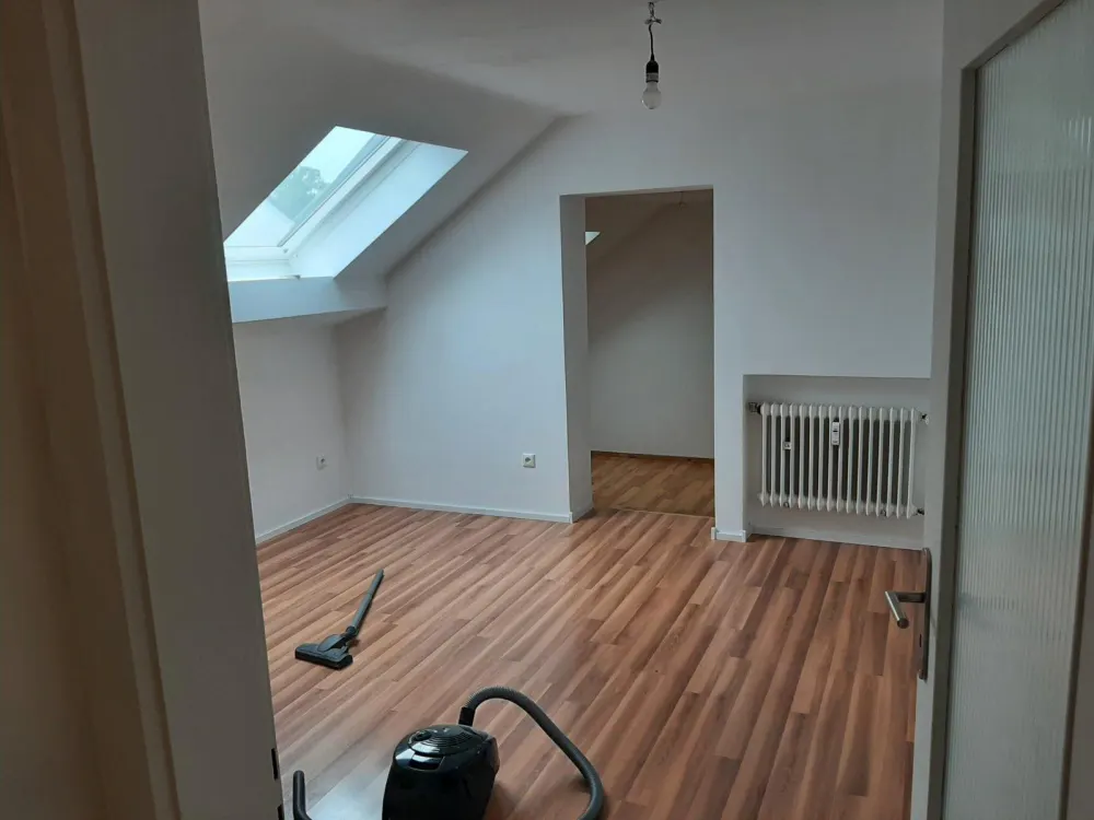 3 ZKB Dachgeschoss Mietwohnung 3 Zimmer