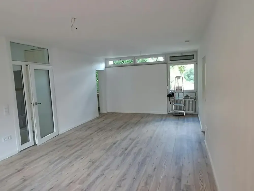 Moderne, frisch renovierte 3 1/5-Zimmer-Wohnung in gepflegtem Umfeld