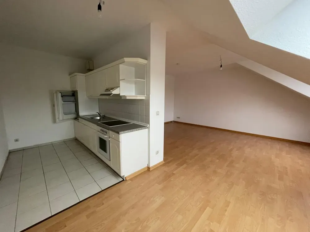 Top geschnittene 2-Zimmer-DG-Wohnung in Berlin Rosenthal (Pankow)