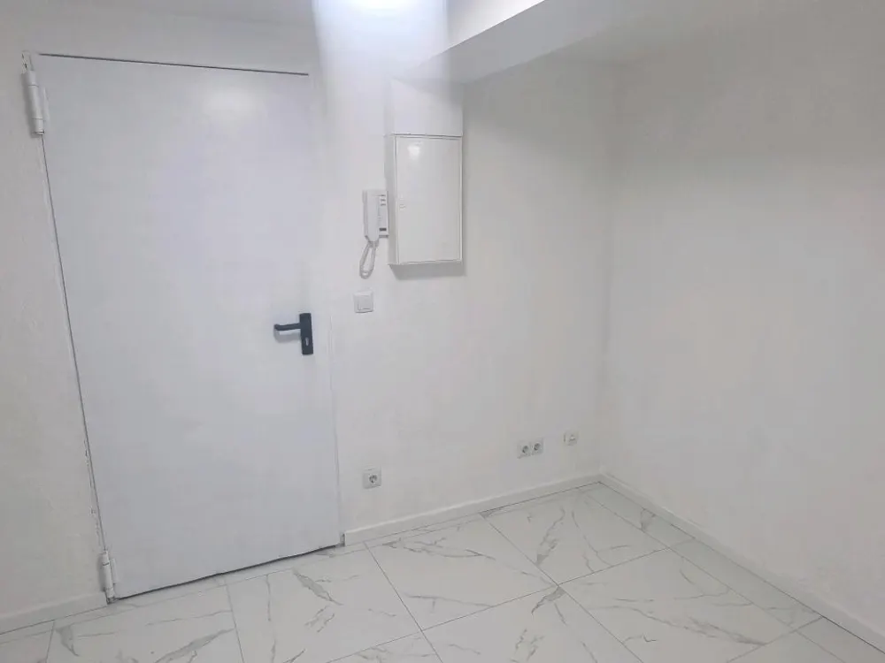 2 Zimmer Souterrainwohnung in Paffrath