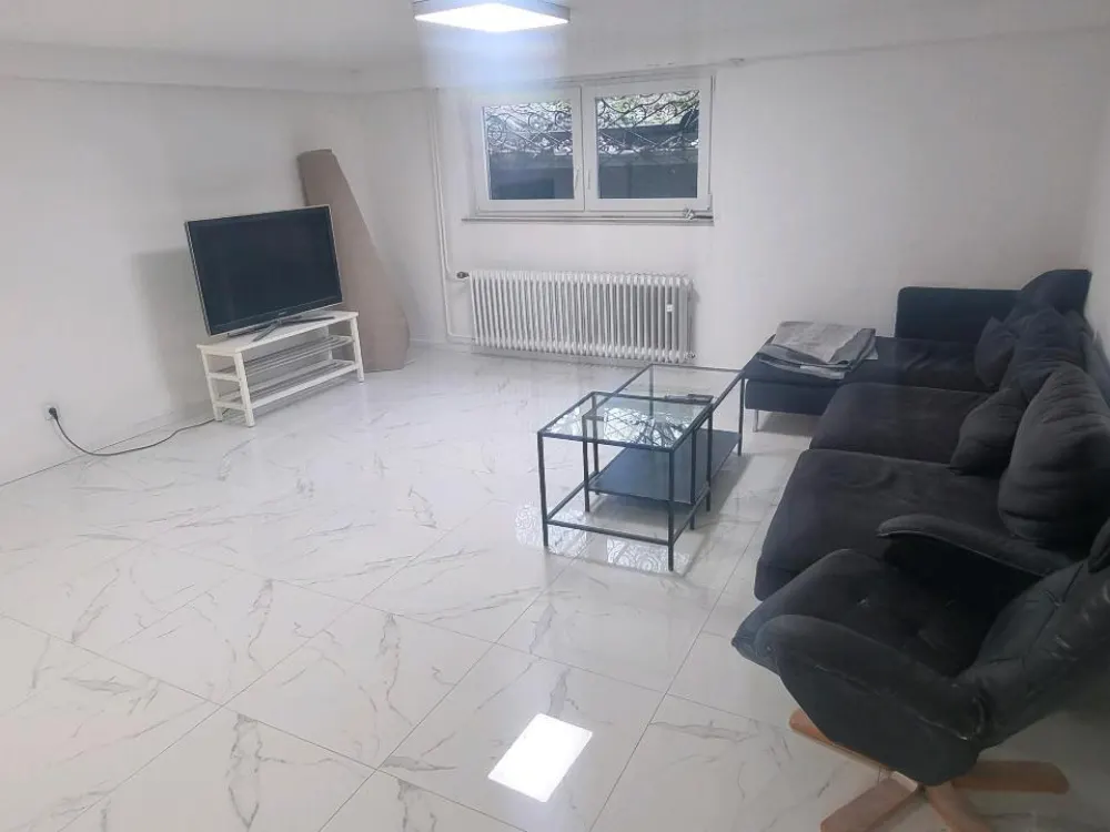 2 Zimmer Souterrainwohnung in Paffrath