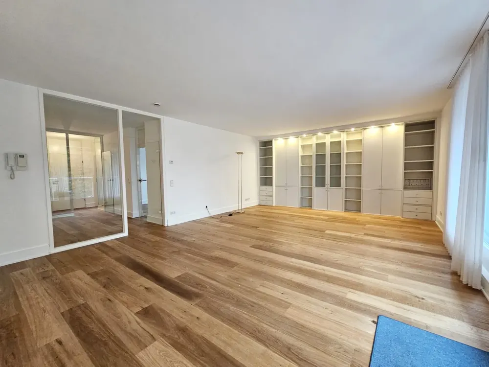 Hochwertige Komfortzone im Herzen von Ohligs. Mit Aufzug, Einbauküche, Garage und Wallbox