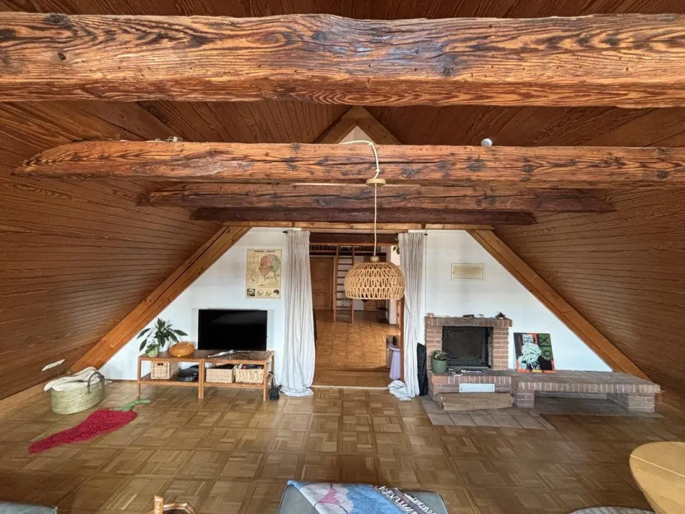 87 m² über den Dächern des Leonhardsviertels DG-Wohnung